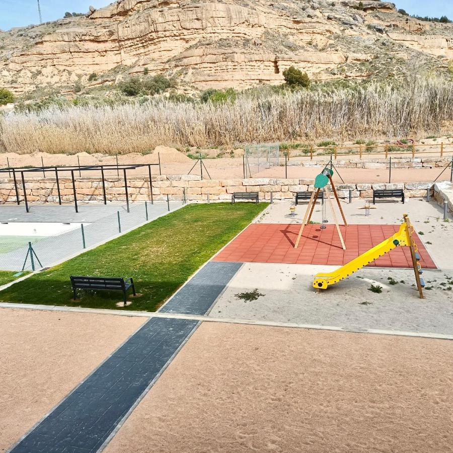 Precioso Piso Monzon Terraza, Parking,Piscina,Zona De Juegos Монсон Экстерьер фото